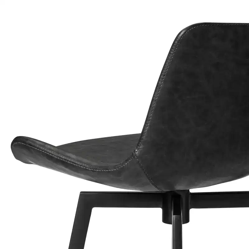 Sgabello da bancone Maven Lane Victor in similpelle, altezza 66 cm