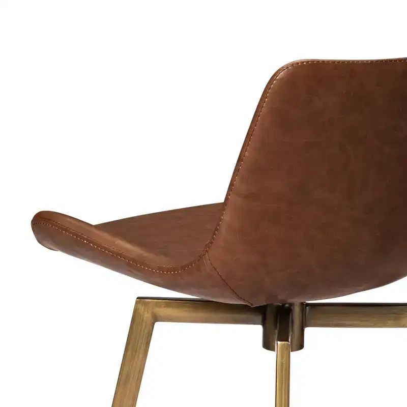 Sgabello da bancone Maven Lane Victor in similpelle, altezza 66 cm