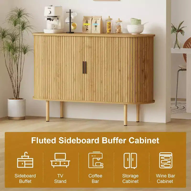 Credenza con ante scorrevoli scanalate da 47", mobile contenitore moderno in legno con ripiani regolabili, per soggiorno, cucina, sala da pranzo