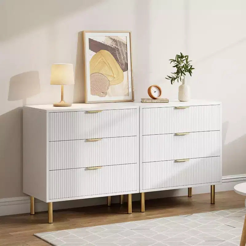 Cassettiera Moderna a 3 Cassetti - Maniglie Dorate e Ampio Spazio Contenitivo per Camera da Letto e Soggiorno